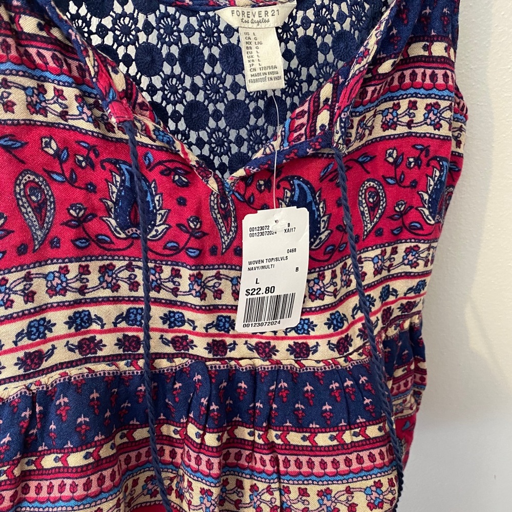 Cropped Tank - Picture 2 of 4